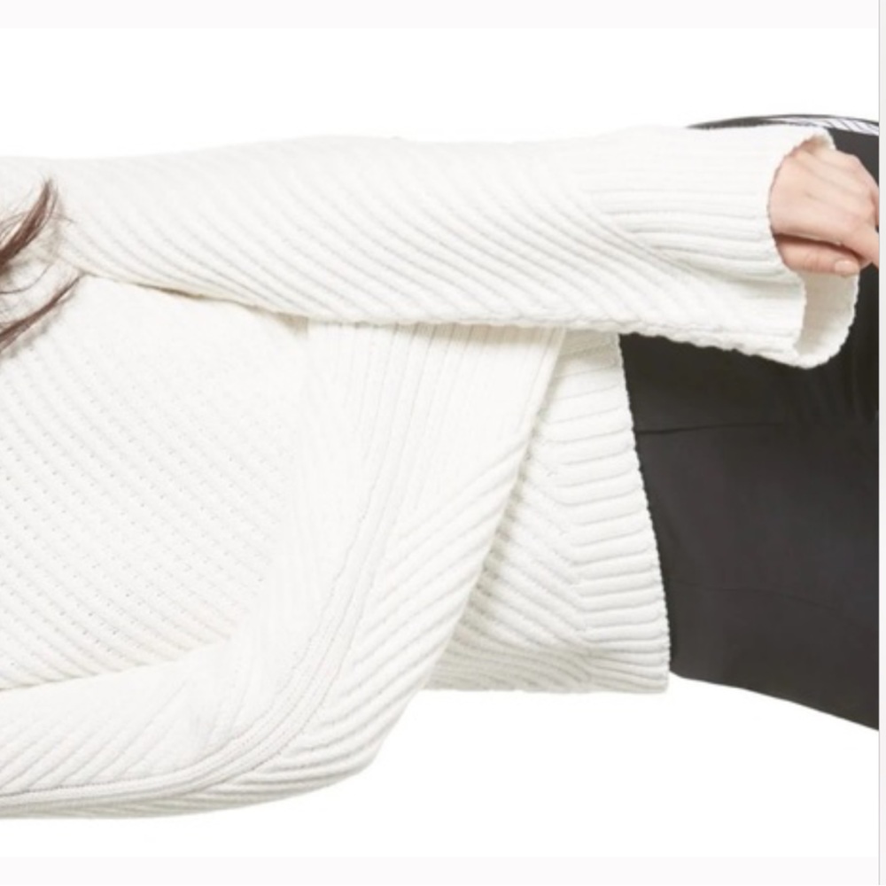 Joie Women's Cream Crew Neck Sweater